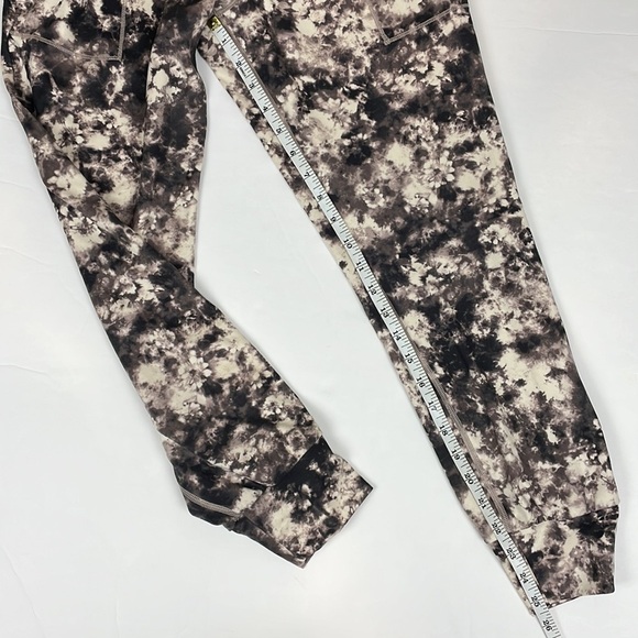 ATHLETA Salutation Printed Jogger - Picture 12 of 13